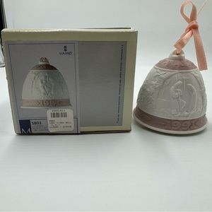 1991 Lladro Christmas bell in mint/ new condition with original numbered box.